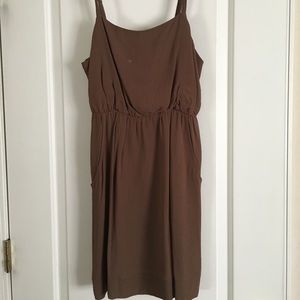 Brown dress with pockets